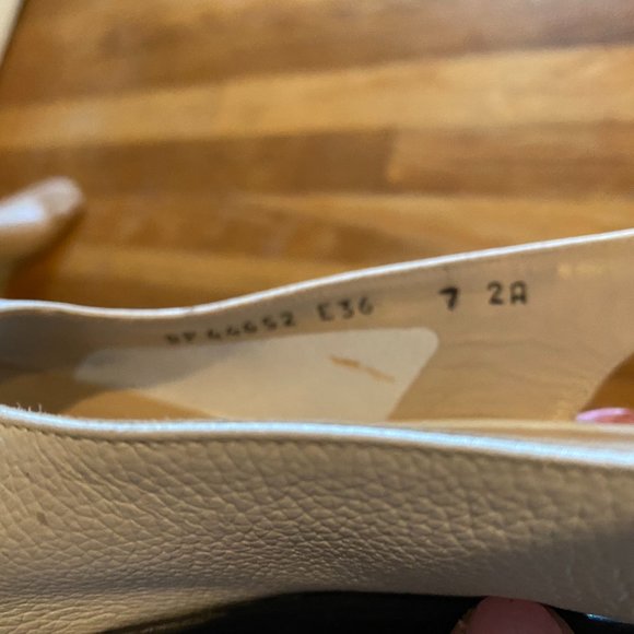 Salvatore Ferragamo Boutique White Leather Open Toe Slingback Sandals Size 7 - Picture 6 of 8